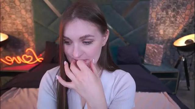 Image 6 of emmycharm Stream on Chaturbate on 1 month ago