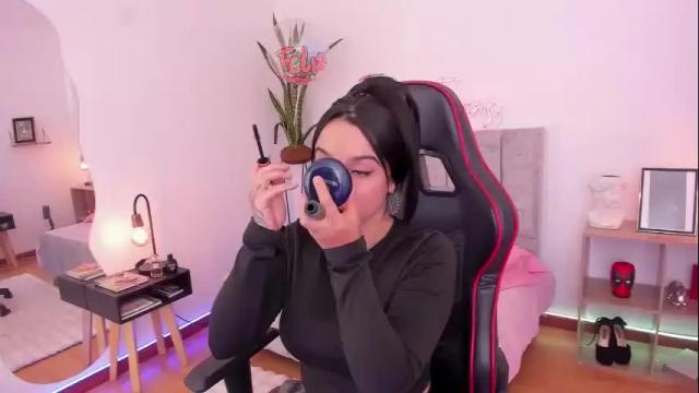 Thumbnail 1, emmyevans1's Stream at Chaturbate, 1 month ago