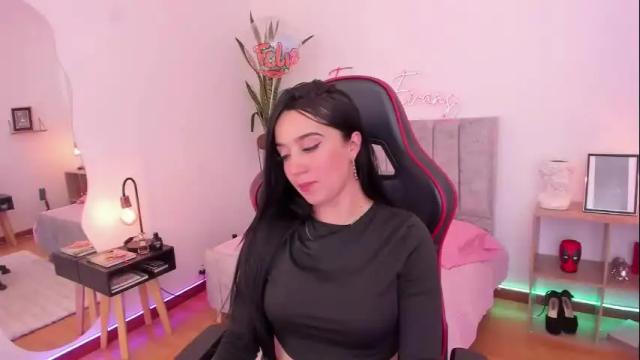 Image 8 of emmyevans1 Stream on Chaturbate on 1 month ago