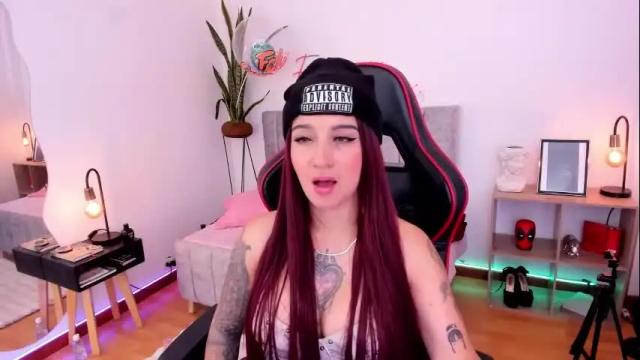 Image 12 of emmyevans1 Stream on Chaturbate on 29 days ago