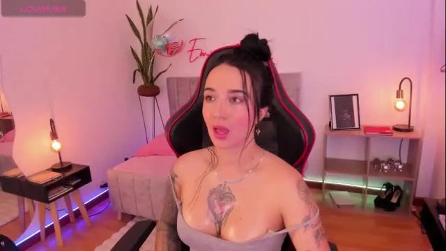 Image 12 of emmyevans1 Stream on Chaturbate on 19 days ago