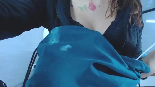 Image 3 of emmyfoxthx Stream on Chaturbate on 17 months ago