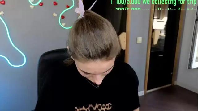 Image 3 of emmygreans Stream on Chaturbate on 1 month ago