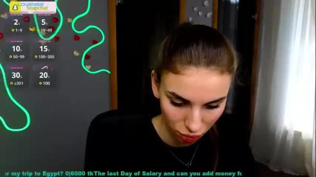 Image 4 of emmygreans Stream on Chaturbate on 23 days ago
