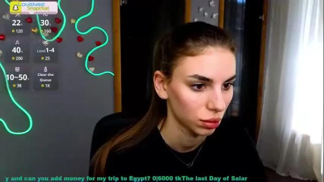 Image 7 of emmygreans Stream on Chaturbate on 23 days ago