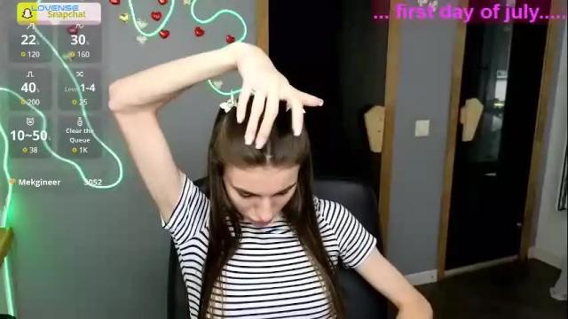 Image 12 of emmygreans Stream on Chaturbate on 22 days ago