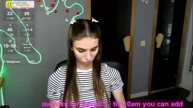 Image 4 of emmygreans Stream on Chaturbate on 22 days ago