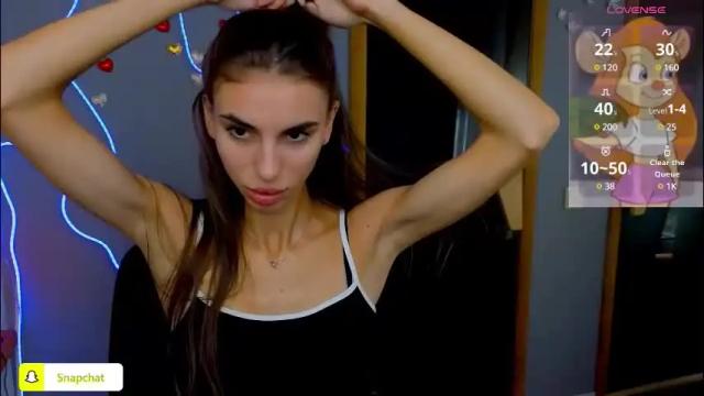 Image 7 of emmygreans Stream on Chaturbate on 2 months ago