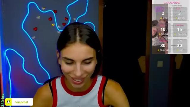 Image 4 of emmygreans Stream on Chaturbate on 2 months ago