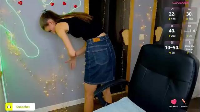 Image 2 of emmygreans Stream on Chaturbate on 2 months ago
