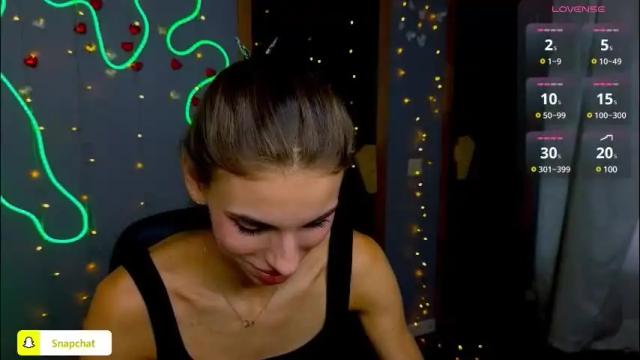 Image 7 of emmygreans Stream on Chaturbate on 2 months ago