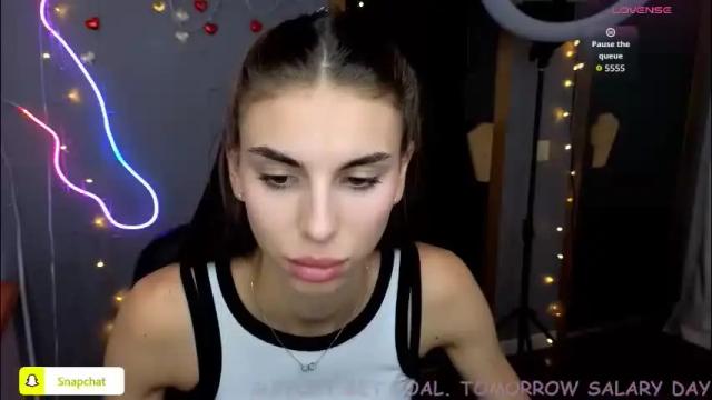 Image 2 of emmygreans Stream on Chaturbate on 2 months ago