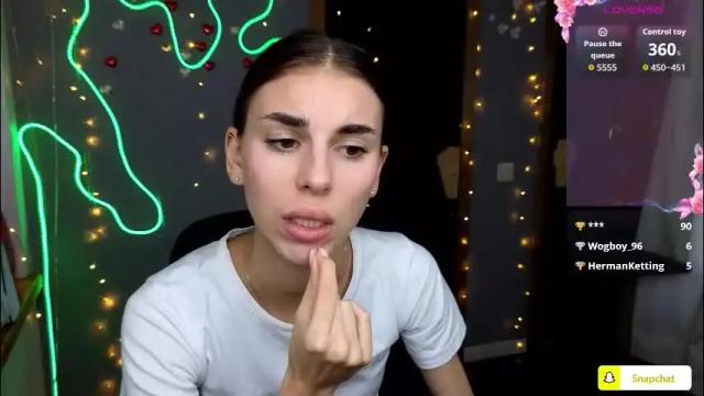 Image 2 of emmygreans Stream on Chaturbate on 1 month ago