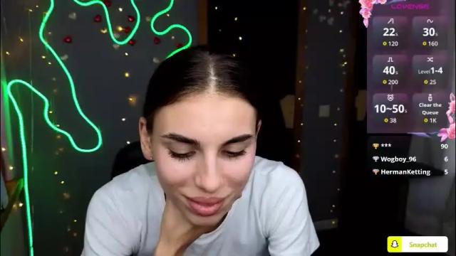 Image 4 of emmygreans Stream on Chaturbate on 1 month ago