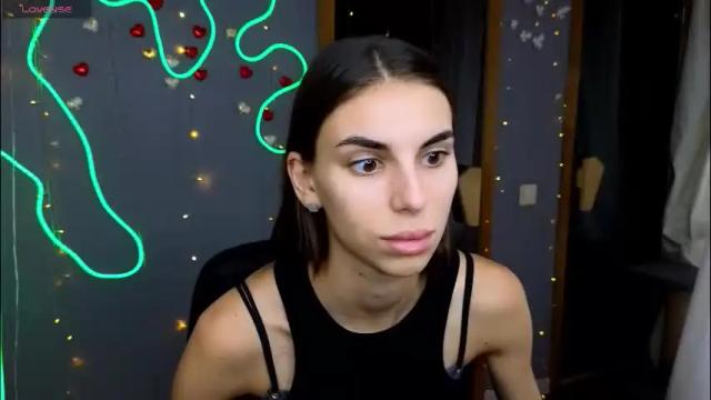 Image 10 of emmygreans Stream on Chaturbate on 1 month ago