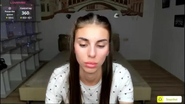 Image 2 of emmygreans Stream on Chaturbate on 1 month ago
