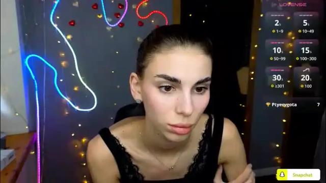 Image 10 of emmygreans Stream on Chaturbate on 25 days ago