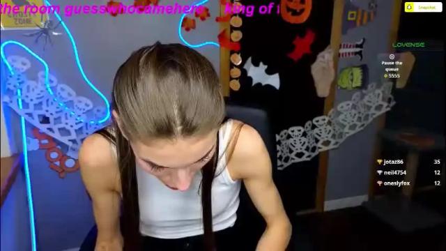 Image 3 of emmygreans Stream on Chaturbate on 1 day ago