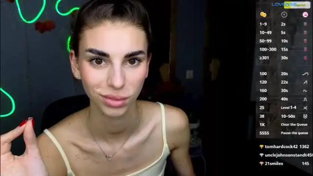 Image 11 of emmygreans Stream on Chaturbate on 1 month ago