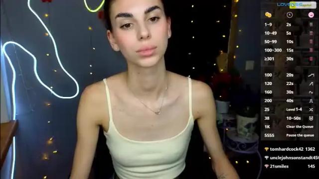 Image 4 of emmygreans Stream on Chaturbate on 1 month ago