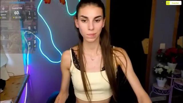 Image 2 of emmygreans Stream on Chaturbate on 2 months ago