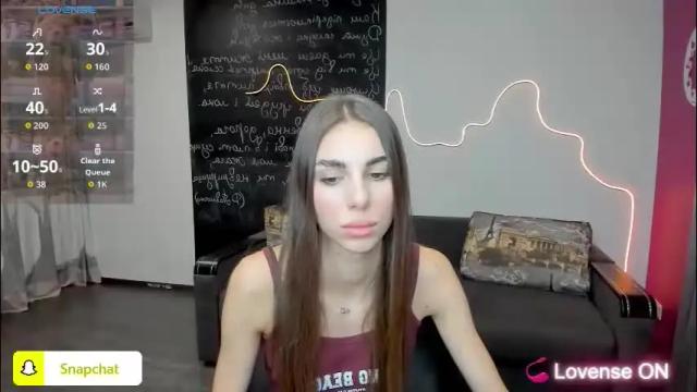 Image 3 of emmygreans Stream on Chaturbate on 2 months ago