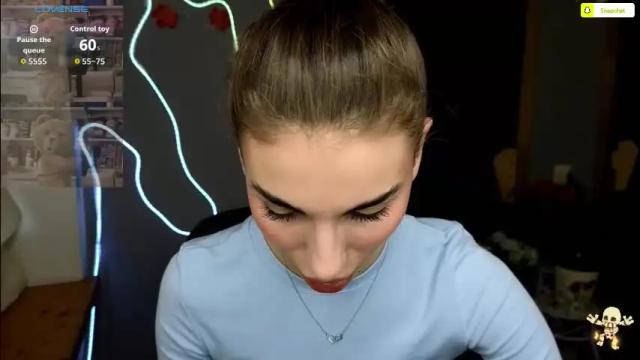 Image 2 of emmygreans Stream on Chaturbate on 1 month ago