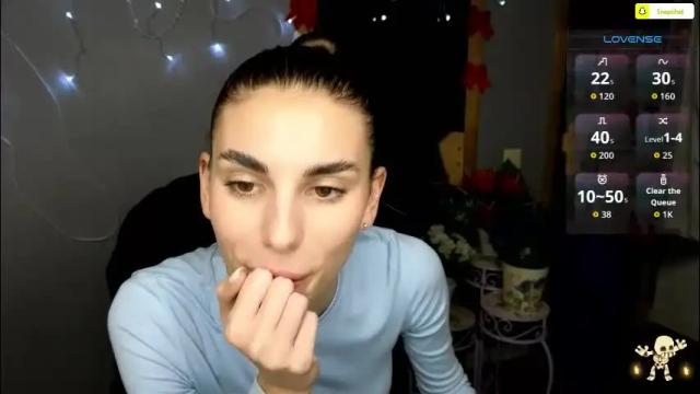 Image 12 of emmygreans Stream on Chaturbate on 1 month ago