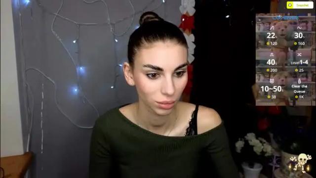 Image 4 of emmygreans Stream on Chaturbate on 27 days ago