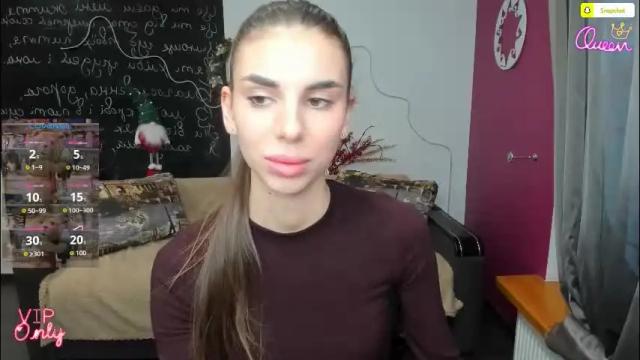 Image 2 of emmygreans Stream on Chaturbate on 27 days ago