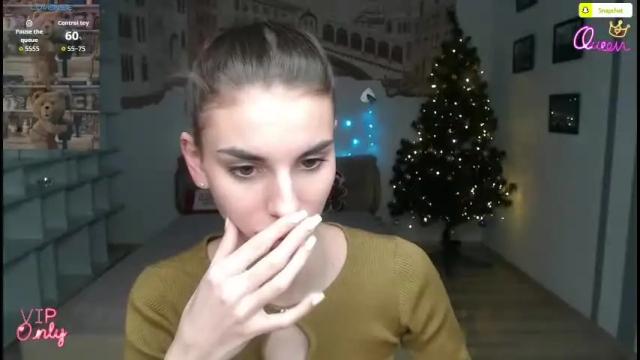 Image 2 of emmygreans Stream on Chaturbate on 25 days ago