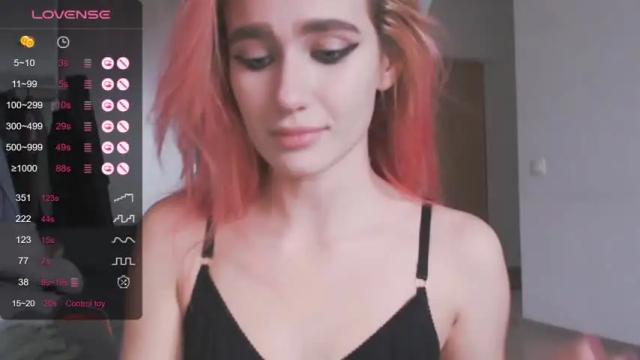 Image 2 of emmylies Stream on Chaturbate on 14 months ago