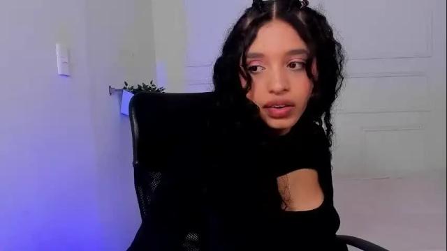 Image 11 of emmysmith1 Stream on Chaturbate on 1 month ago