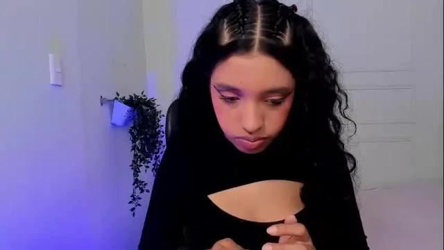 Image 3 of emmysmith1 Stream on Chaturbate on 1 month ago