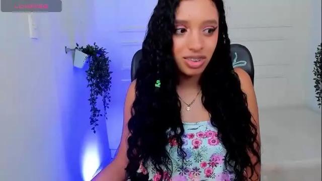 Image 6 of emmysmith1 Stream on Chaturbate on 1 month ago