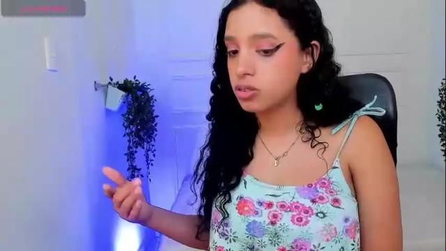 Image 8 of emmysmith1 Stream on Chaturbate on 1 month ago