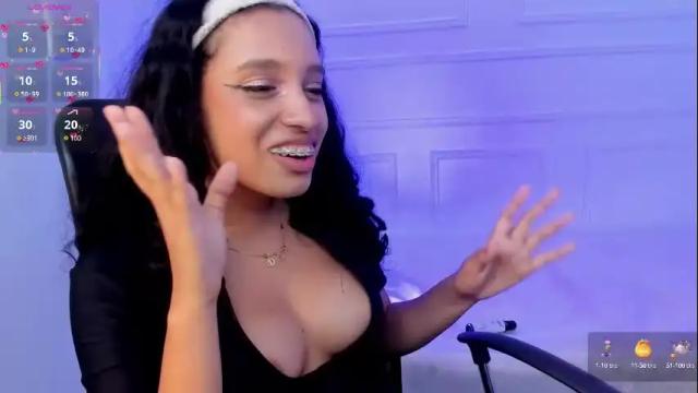 Image 2 of emmysmith1 Stream on Chaturbate on 23 days ago