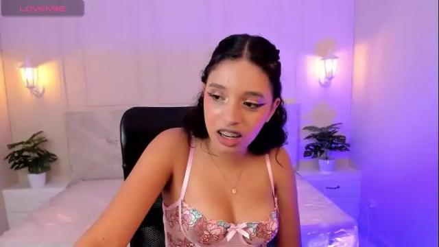 Image 7 of emmysmith1 Stream on Chaturbate on 7 months ago