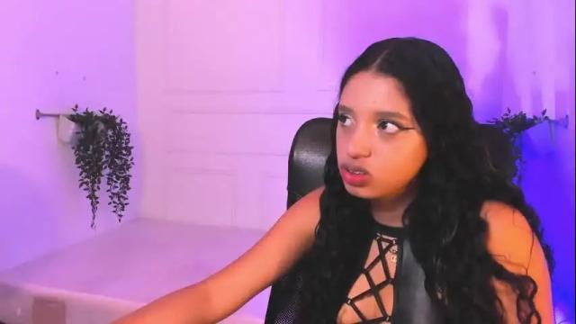 Image 12 of emmysmith1 Stream on Chaturbate on 15 days ago
