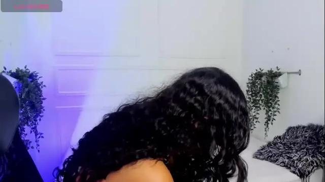 Image 6 of emmysmith1 Stream on Chaturbate on 5 days ago