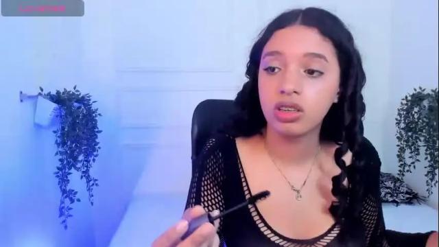 Image 3 of emmysmith1 Stream on Chaturbate on 4 days ago