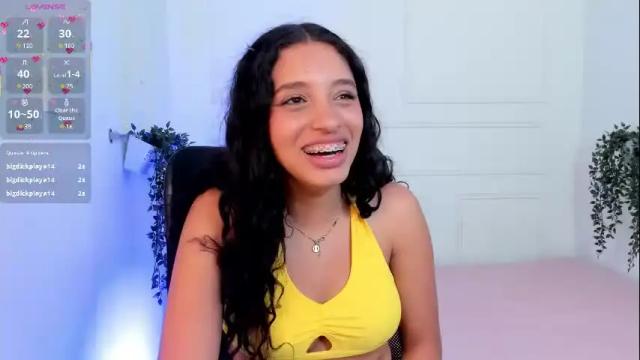 Image 11 of emmysmith1 Stream on Chaturbate on 3 days ago