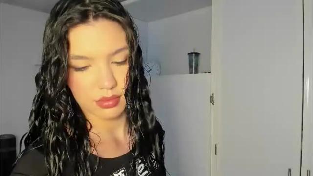 Image 2 of emperatriiiz Stream on Chaturbate on 1 month ago