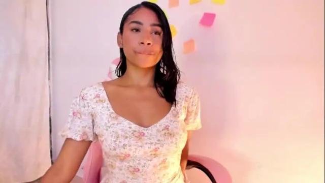 Image 6 of emy_bw Stream on Chaturbate on 1 month ago