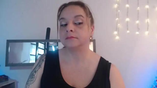 Image 12 of emy_cortes Stream on Chaturbate on 17 months ago