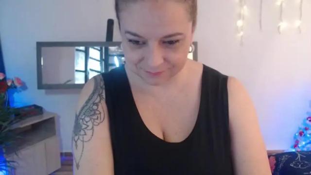Image 7 of emy_cortes Stream on Chaturbate on 17 months ago