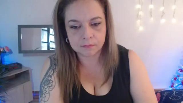 Image 8 of emy_cortes Stream on Chaturbate on 17 months ago