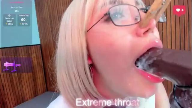 Image 12 of emy_evie Stream on Chaturbate on 1 month ago