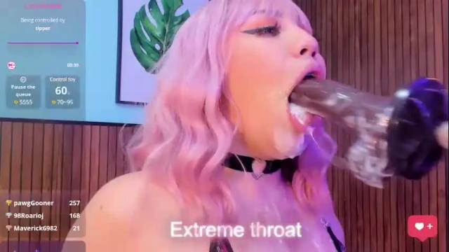Image 10 of emy_evie Stream on Chaturbate on 1 month ago