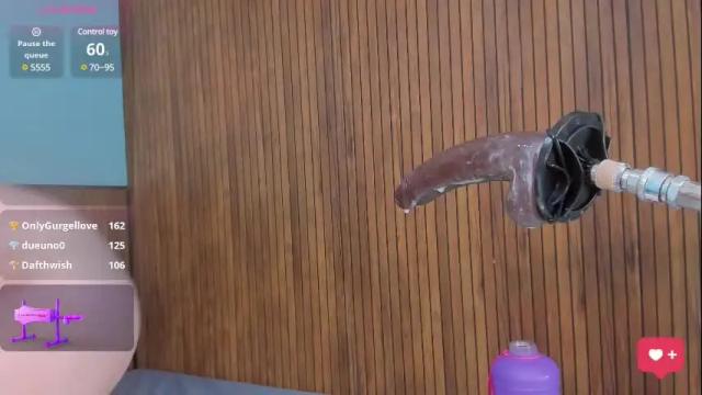 Image 11 of emy_evie Stream on Chaturbate on 29 days ago